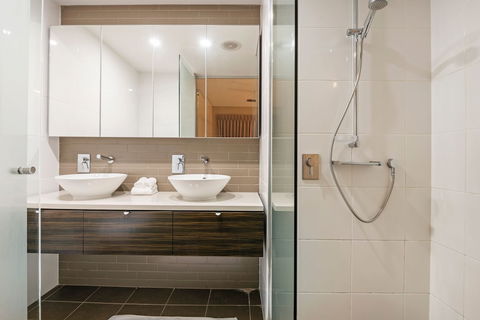 Darwin Waterfront Luxury Suites - Accommodation Batemans Bay 6