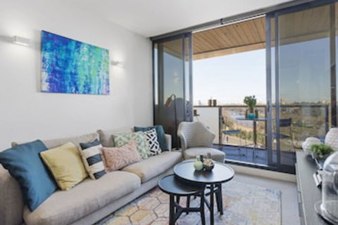 LAURENT Views Of MCG & Yarra River + Fed Square - Accommodation Batemans Bay 0