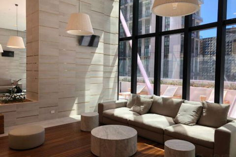 Avanti Two Bedroom View Apartment Floor 44 CBD - Accommodation Batemans Bay 6