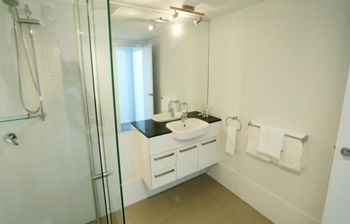 Under The Townsville Sun (694I) - Accommodation Batemans Bay 6