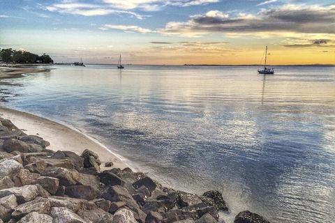 Immaculate First Floor Waterfront Unit Welsby Pde Bongaree - Accommodation Batemans Bay 6
