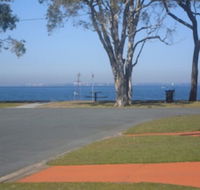Immaculate First Floor Waterfront Unit Welsby Pde Bongaree - Accommodation Batemans Bay