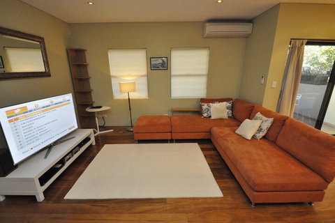 Glebe Fully Furnished 1 BDR Apart 47 ROS - Accommodation Batemans Bay 7