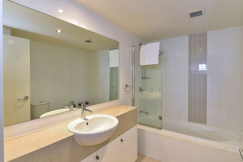 Coast Luxury Apartment 32 - Accommodation Batemans Bay 4