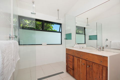 A PERFECT STAY - The Hawk At Wategos - Accommodation Batemans Bay 4