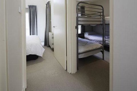 Whistler 2 - Accommodation Batemans Bay 2
