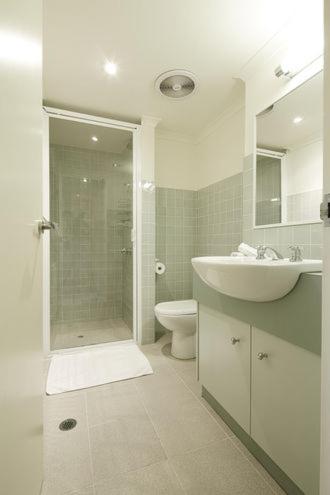 Whistler 2 - Accommodation Batemans Bay 5