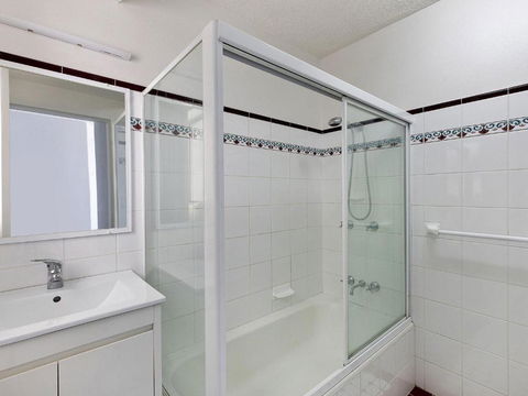 Dolphin Court 4 - Accommodation Batemans Bay 3