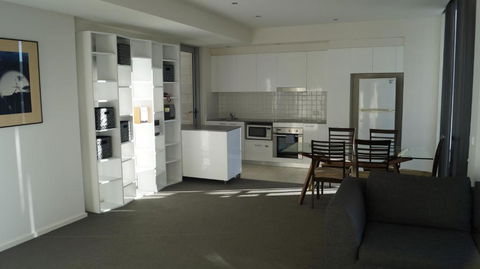 Canberra CBD Metropolitan - Accommodation Batemans Bay 2