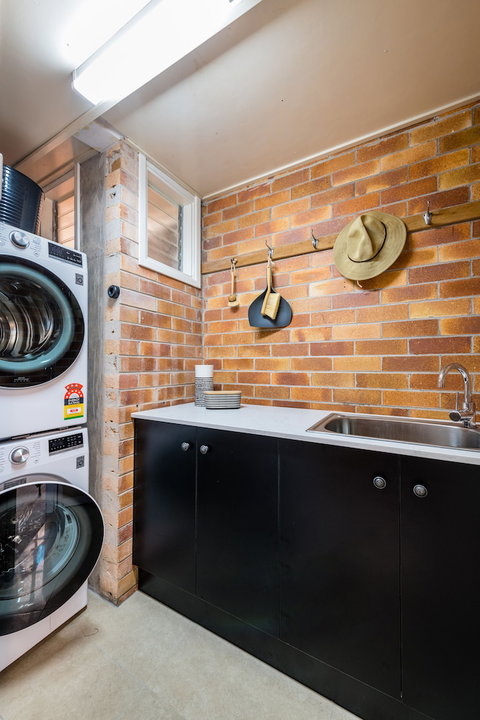 Hedge House- Luxury Space Style Location - Accommodation Batemans Bay 2