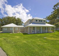 Echo Beach House 16 Reflections Dr Luxurious House with Magnificent Pool  Ducted Air - Accommodation Batemans Bay
