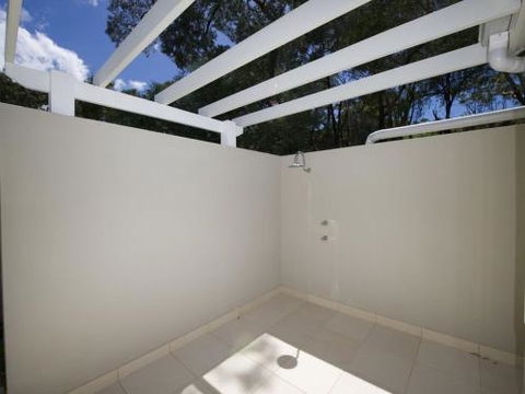 Echo Beach House 16 Reflections Dr Luxurious House With Magnificent Pool & Ducted Air - Accommodation Batemans Bay 2