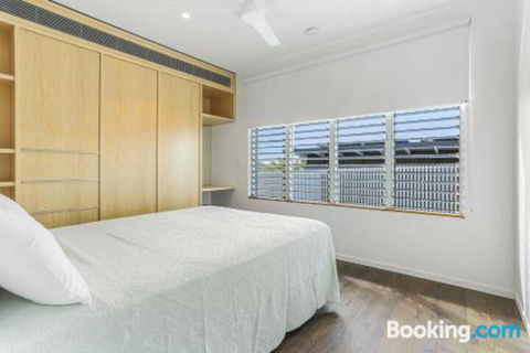 Ultimate Beachfront Living Sunshine Beach - Accommodation Batemans Bay 0