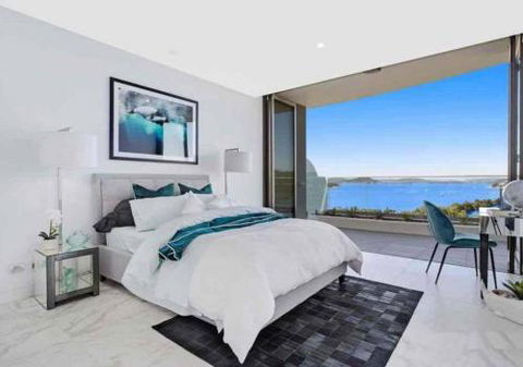 Stylish Penthouse With Views & Jacuzzi - Accommodation Batemans Bay 4