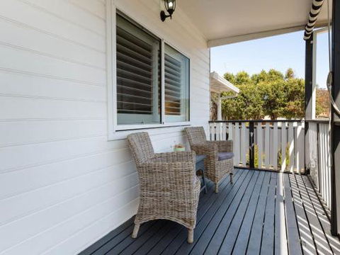 Escape To The Cottage 68 Tomaree Rd Boat Parking & WIFI - Accommodation Batemans Bay 2
