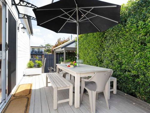 Escape To The Cottage 68 Tomaree Rd Boat Parking & WIFI - Accommodation Batemans Bay 5