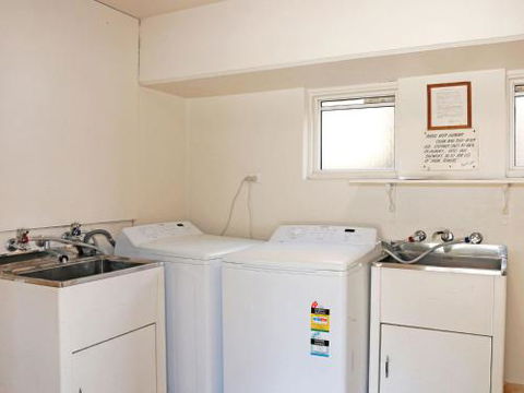 2 Shoal Towers 11 Shoal Bay Rd Across The Road To Beautiful Shoal Bay Beach - Accommodation Batemans Bay 4