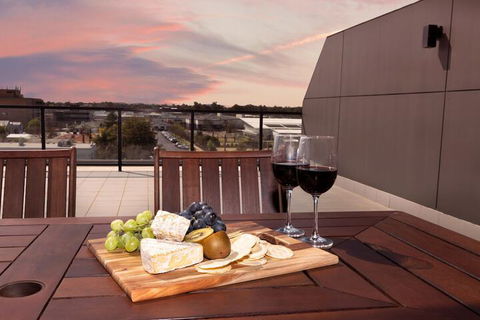 Enjoy Penthouse Living In The CBD - Accommodation Batemans Bay 5