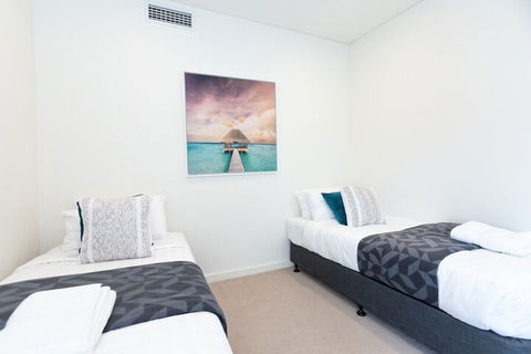 Enjoy Penthouse Living In The CBD - Accommodation Batemans Bay 2