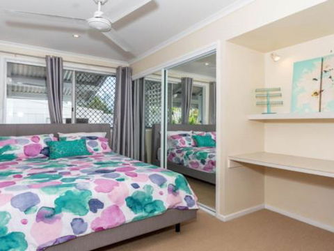 Dog Lovers Retreat Beachmere - Accommodation Batemans Bay 2