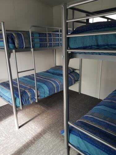 Huon Flash Packers - Accommodation Batemans Bay 2
