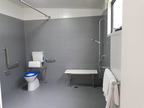 Huon Flash Packers - Accommodation Batemans Bay 5