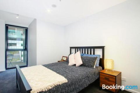 Cozy Homely Apartment CBR Central - Accommodation Batemans Bay 3