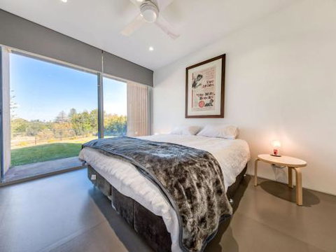 FAIRYTALE Gerroa 4pm Check Out Sundays - Accommodation Batemans Bay 3