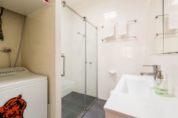 KIM 2BDR West Melbourne Apartment - Accommodation Batemans Bay 6