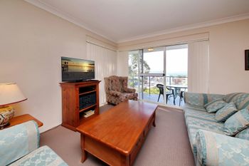 Sunset Towers Unit 11 / 25 Donald Street - Accommodation Batemans Bay 5