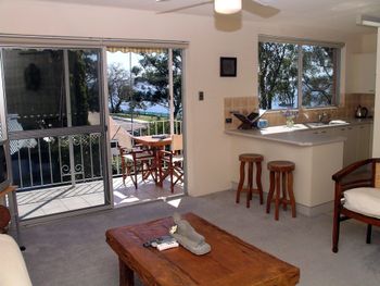 Shipmates Unit 4 / 51 Christmas Bush Avenue - Accommodation Batemans Bay 6