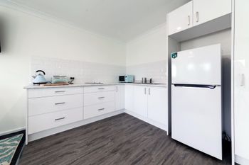 Catalina Close 1a - Accommodation Batemans Bay 4