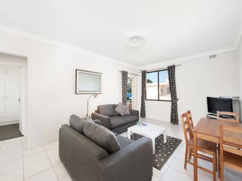 Shoal Bay Road Bay Village Unit 19 47 - Accommodation Batemans Bay 6