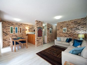 Tristani Bay Parkland Unit 60 / 2 Gowrie Avenue - Accommodation Batemans Bay 0