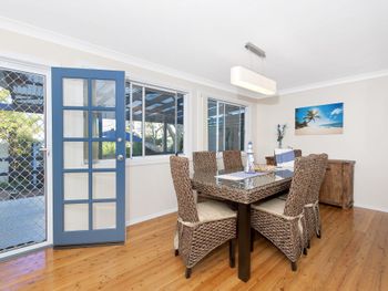 Nelson Street Pine Cottage 5A - Accommodation Batemans Bay 2