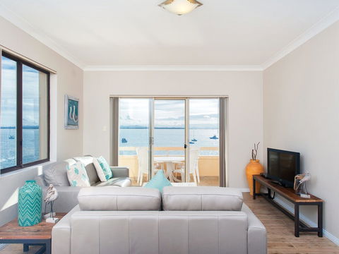 Shoal Bay Road, Bay Village, Unit 06, 47 - Accommodation Batemans Bay 1