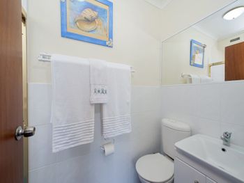 Grevillia Bay Parklands Unit 54 / 2 Gowrie Avenue - Accommodation Batemans Bay 6