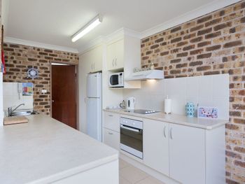 Grevillia Bay Parklands Unit 54 / 2 Gowrie Avenue - Accommodation Batemans Bay 1