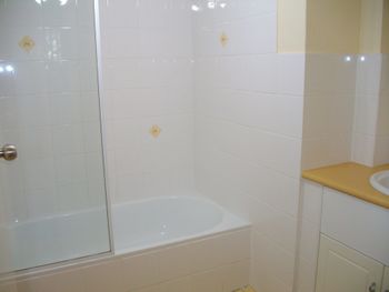 Sunset Towers Unit 9 / 25 Donald Street - Accommodation Batemans Bay 3