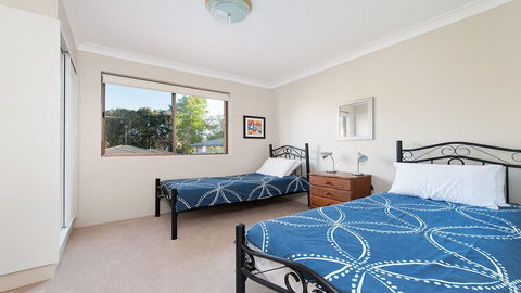 Misthaven Unit 1 / 12 Mistral Close - Accommodation Batemans Bay 1