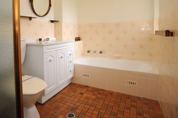 St George Unit 4 Nelson Bay - Accommodation Batemans Bay 1