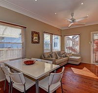 Ocean Parade by the Beach Unit - Accommodation Batemans Bay