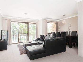 Nicholli Bay Parklands Unit 34 / 2 Gowrie Avenue - Accommodation Batemans Bay 0