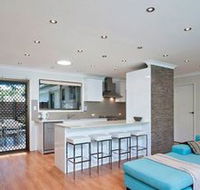 Little Beach House 8 Mistral Close - Accommodation Batemans Bay