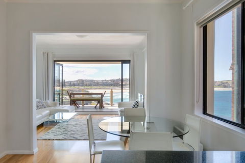 Ultimate Bondi Escape - Accommodation Batemans Bay 3
