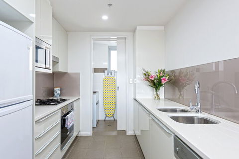 Astra Apartments Miller Street - Accommodation Batemans Bay 4