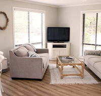 Charlottes Honor River  Golf Cottage - Accommodation Batemans Bay