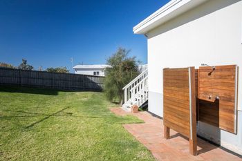 Toms Beach House - Accommodation Batemans Bay 3