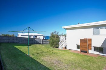 Toms Beach House - Accommodation Batemans Bay 2