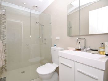 Nicholli Bay Parklands Unit 32 2 Gowrie Avenue - Accommodation Batemans Bay 5